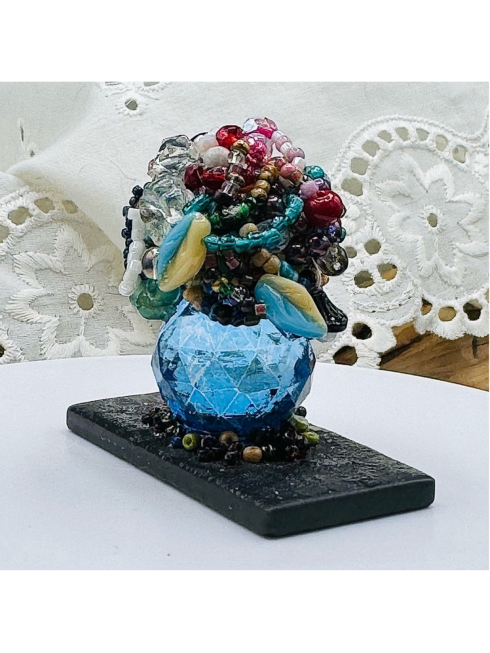 Unique Handmade “Crystal Pot” of Beaded Flowers. - Picture 6 of 7